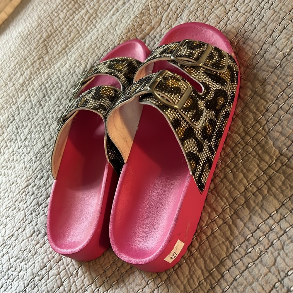 Leopard Print Double Strap Sandals - Picture 2 of 2